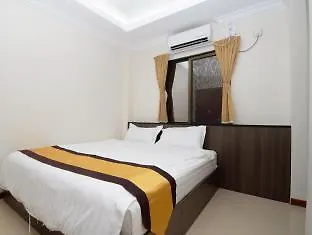 יאנגון City Central Inn מלון